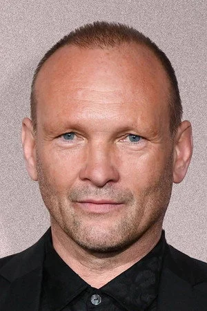 Ендрю Говард