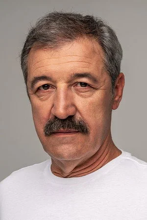 Нізам Намідар