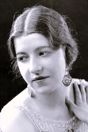 Луелла Ґір
