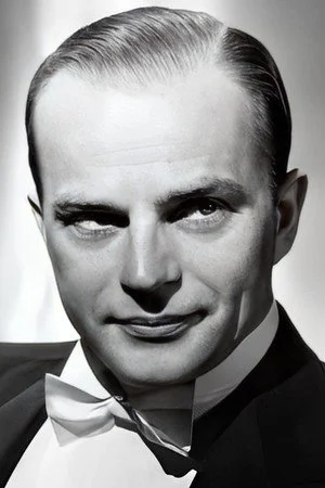Едгар Берген