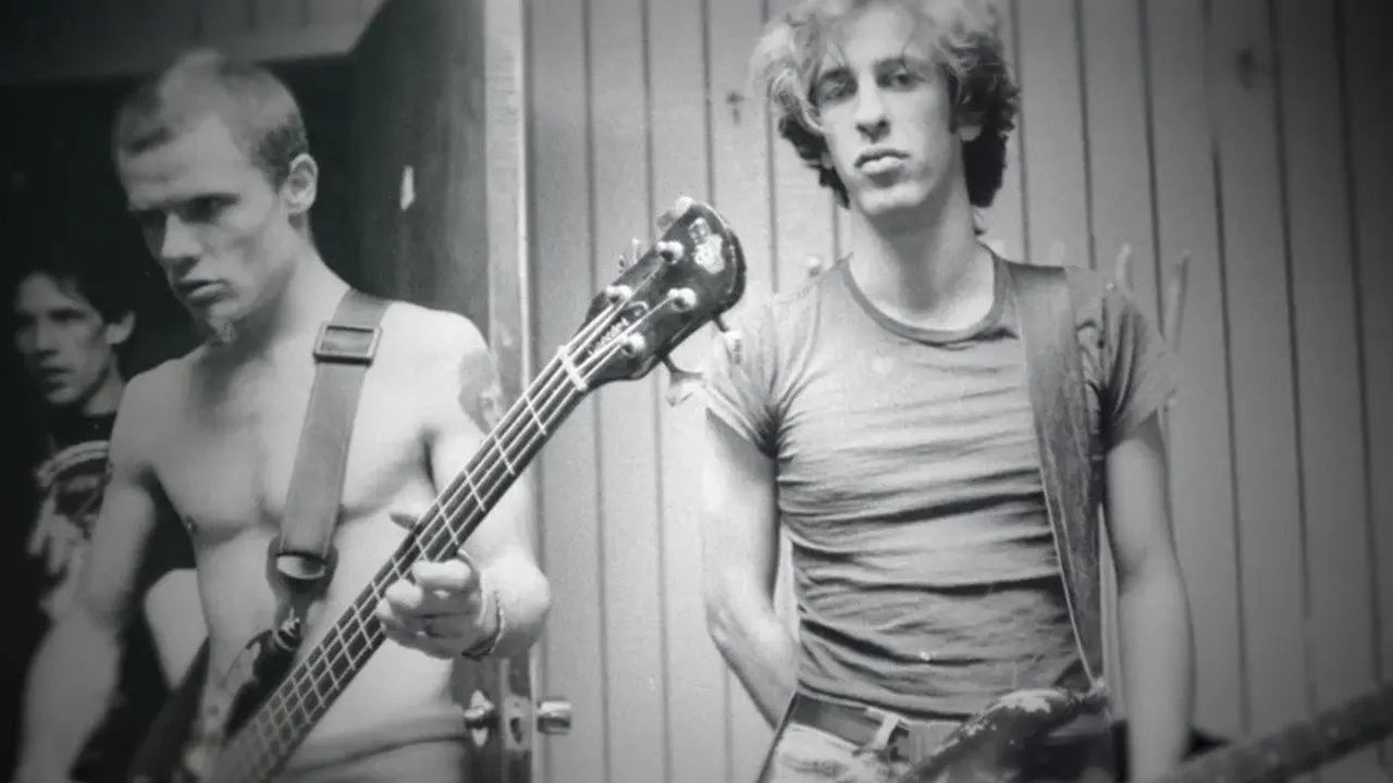 Кадр з фільму «Історія Red Hot Chili Peppers: Наш брат Гіллел»