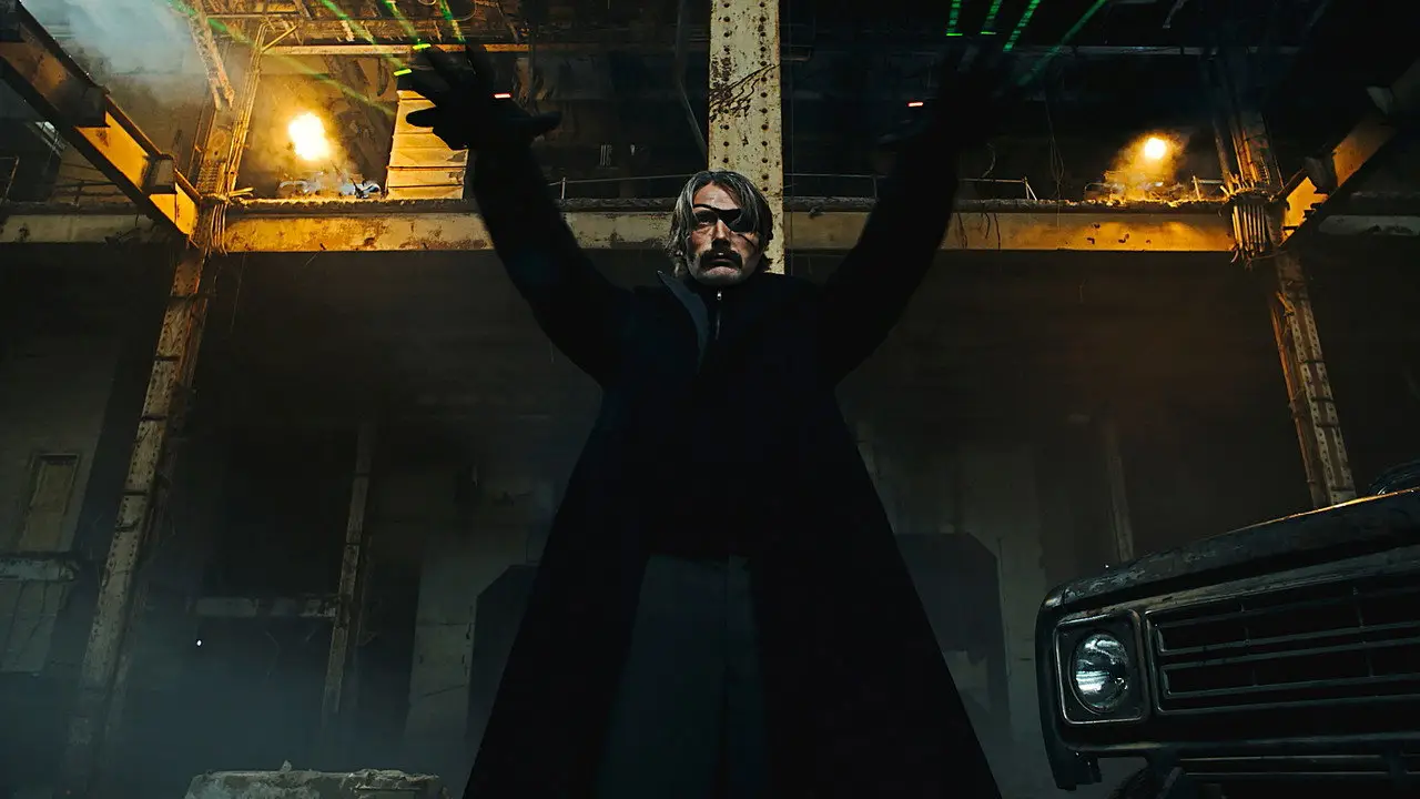 Кадр з фільму «Полярний»