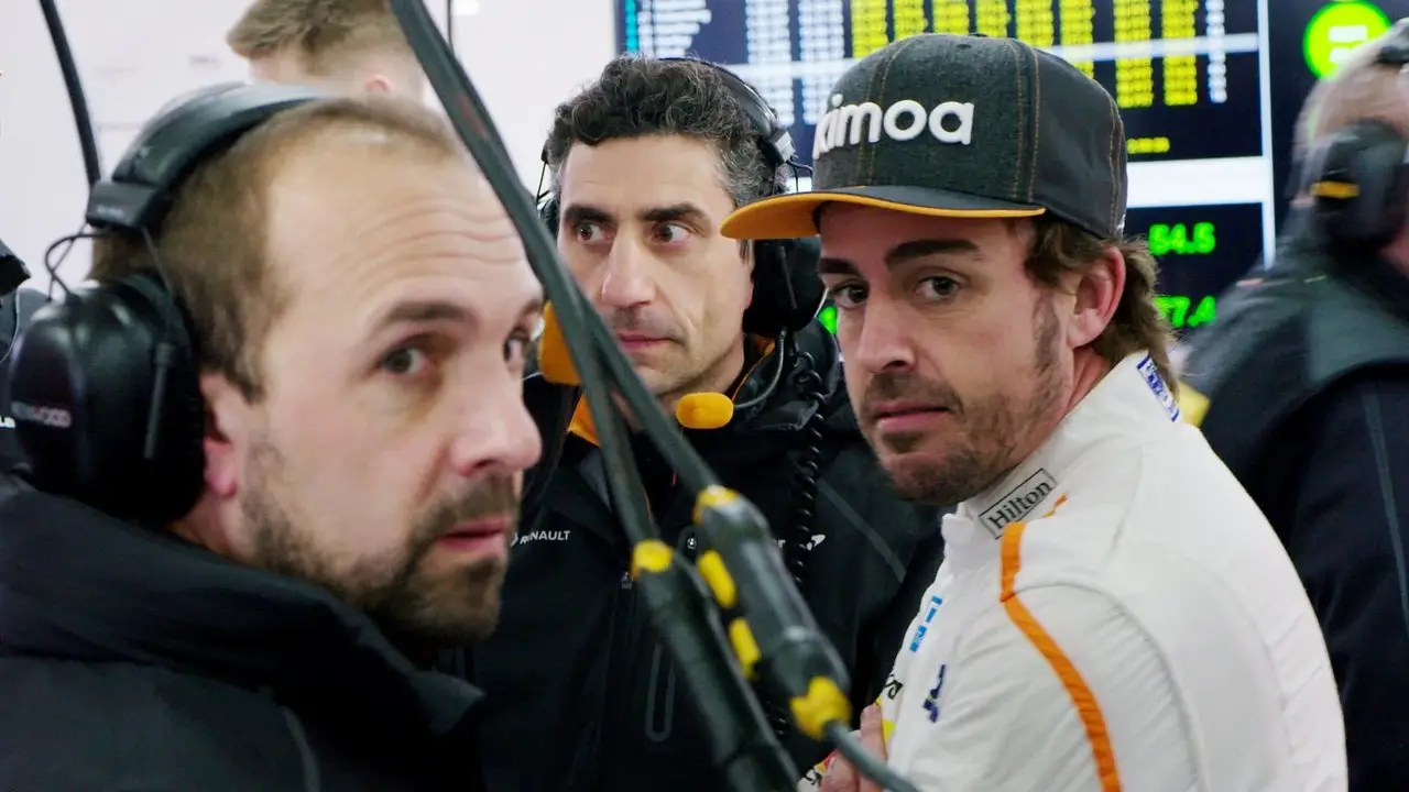«Formula 1: Жени, щоб вижити» — кадр з 2 серії 1 сезону