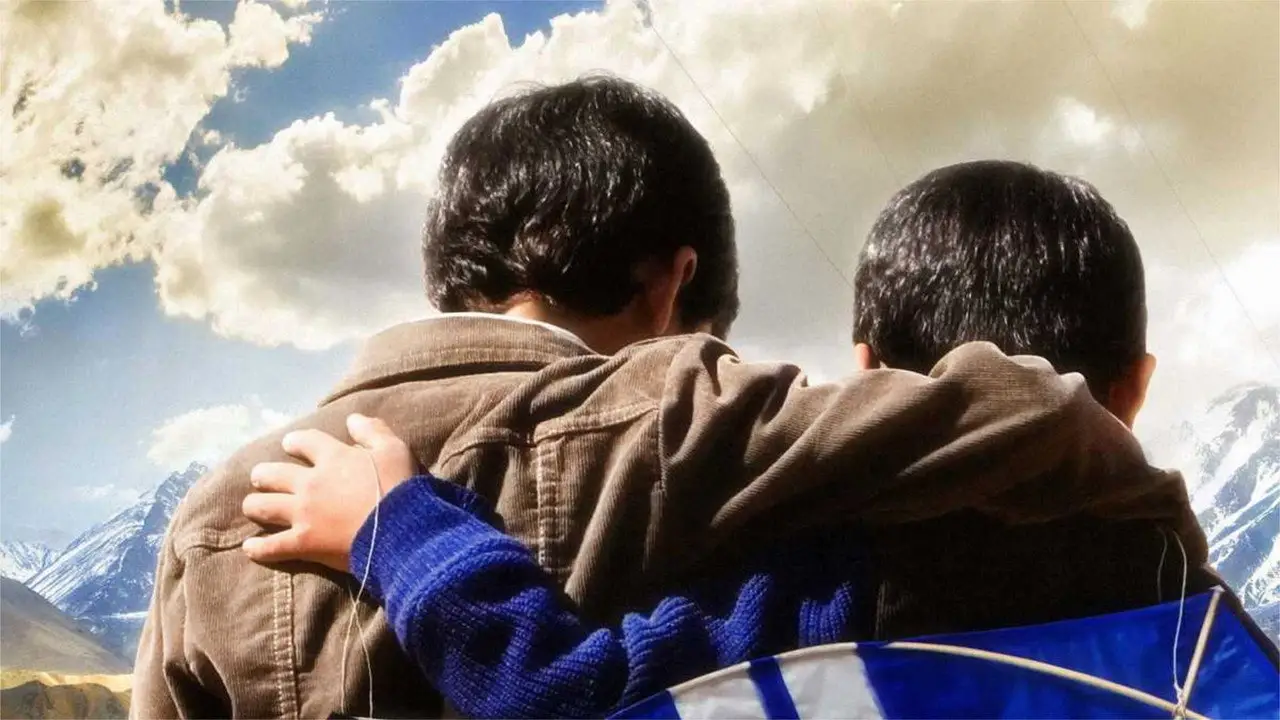 Кадр з фільму «Той, що біжить за вітром»