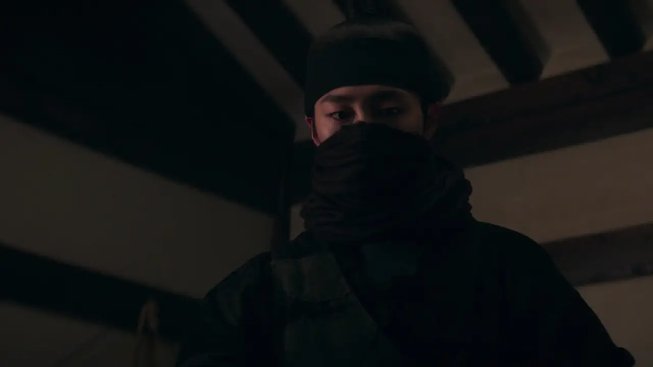 «Любий Хон Ране» — кадр з 6 серії 1 сезону