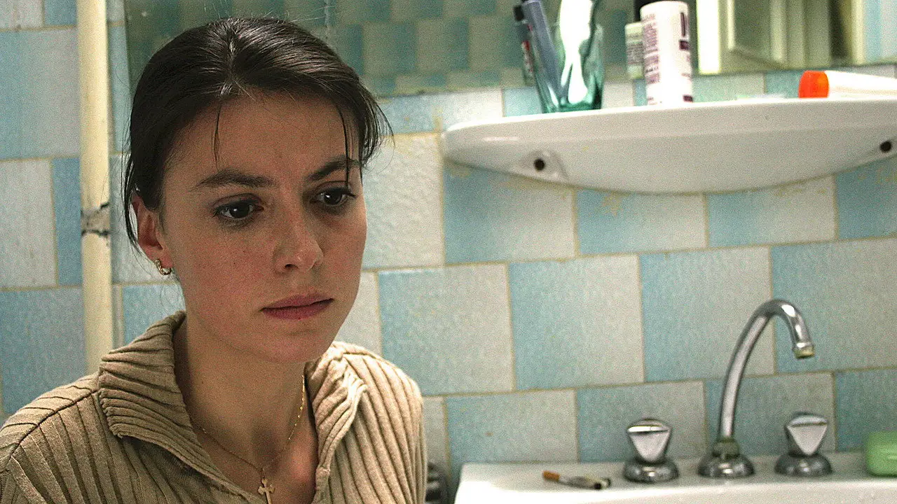 Кадр з фільму «Чотири місяці, три тижні і два дні»