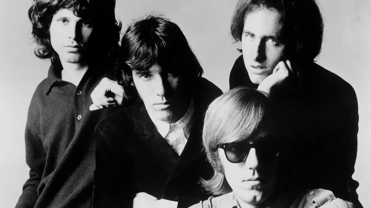 Кадр з фільму «The Doors: Коли ти дивний»