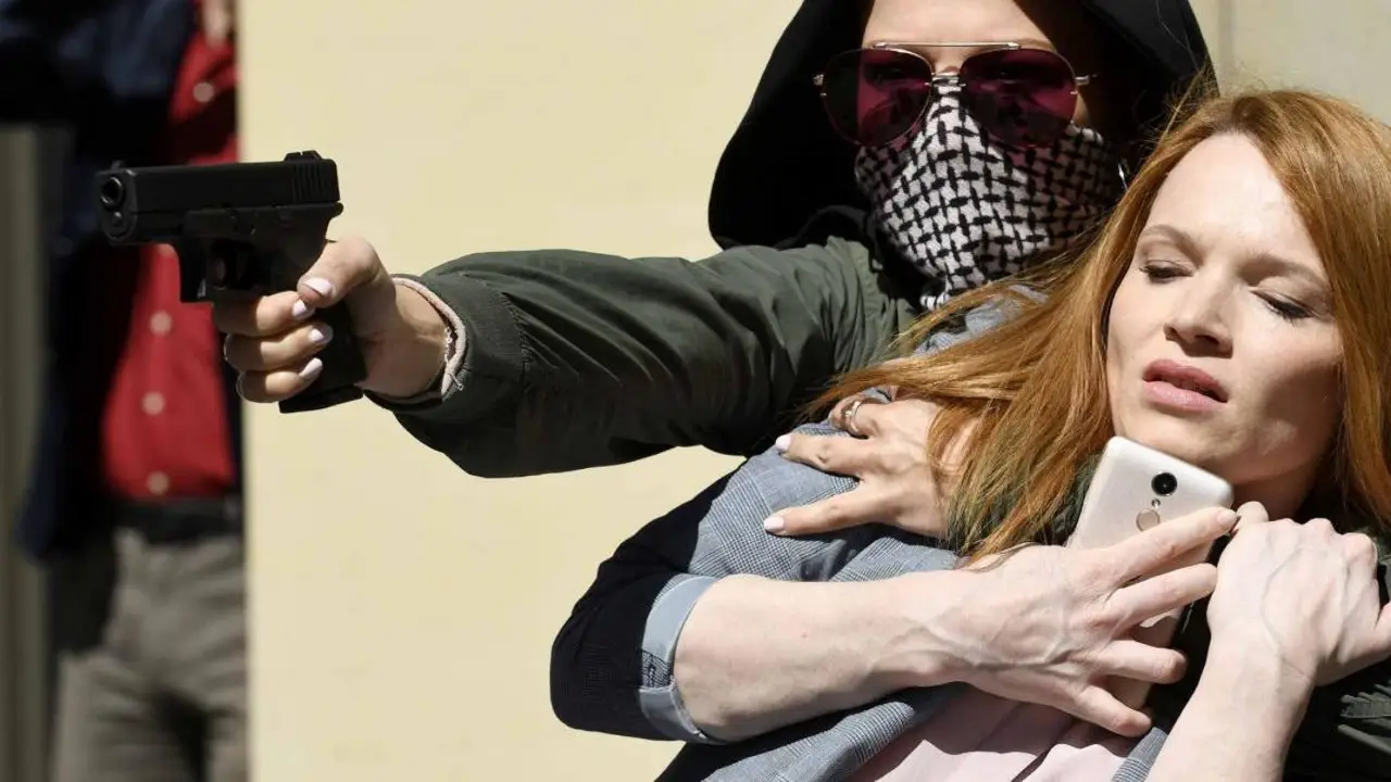 Кадр з фільму «Подруги мимоволі»