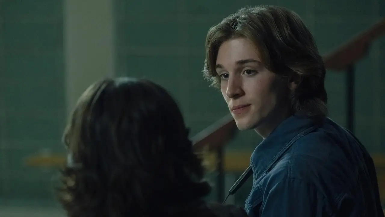 «Диявол у плоті» — кадр з 2 серії 1 сезону