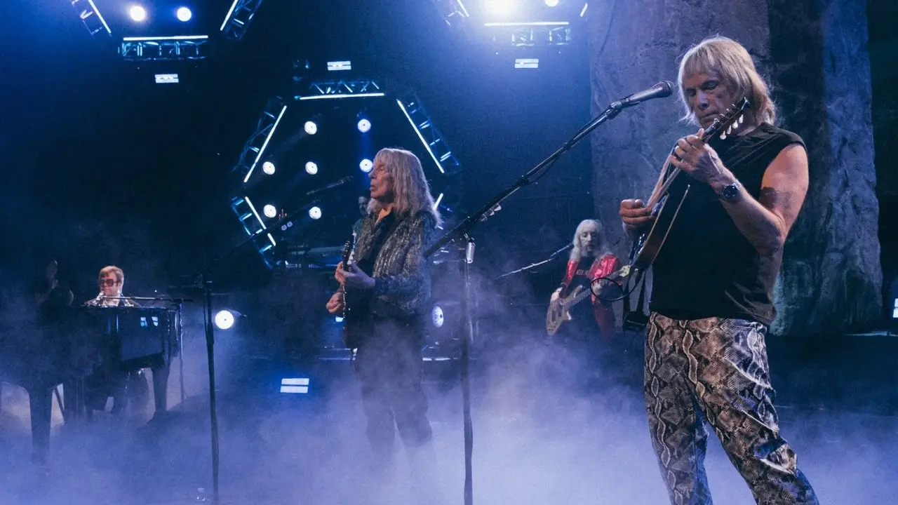 Кадр з фільму «Це – Spinal Tap II: Кінець триває / Спайнал Теп 2: Кінець триває / Spinal Tap II: Продовження»