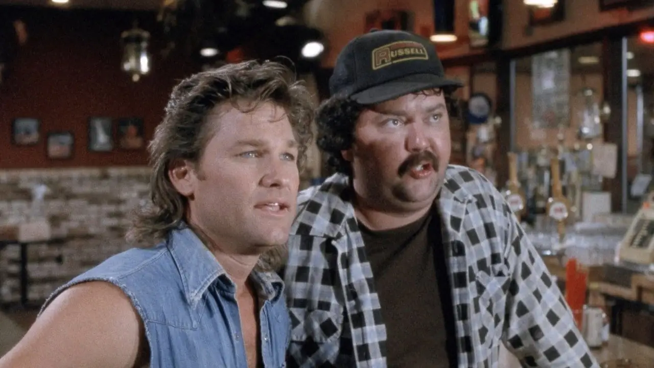 Кадр з фільму «За бортом»