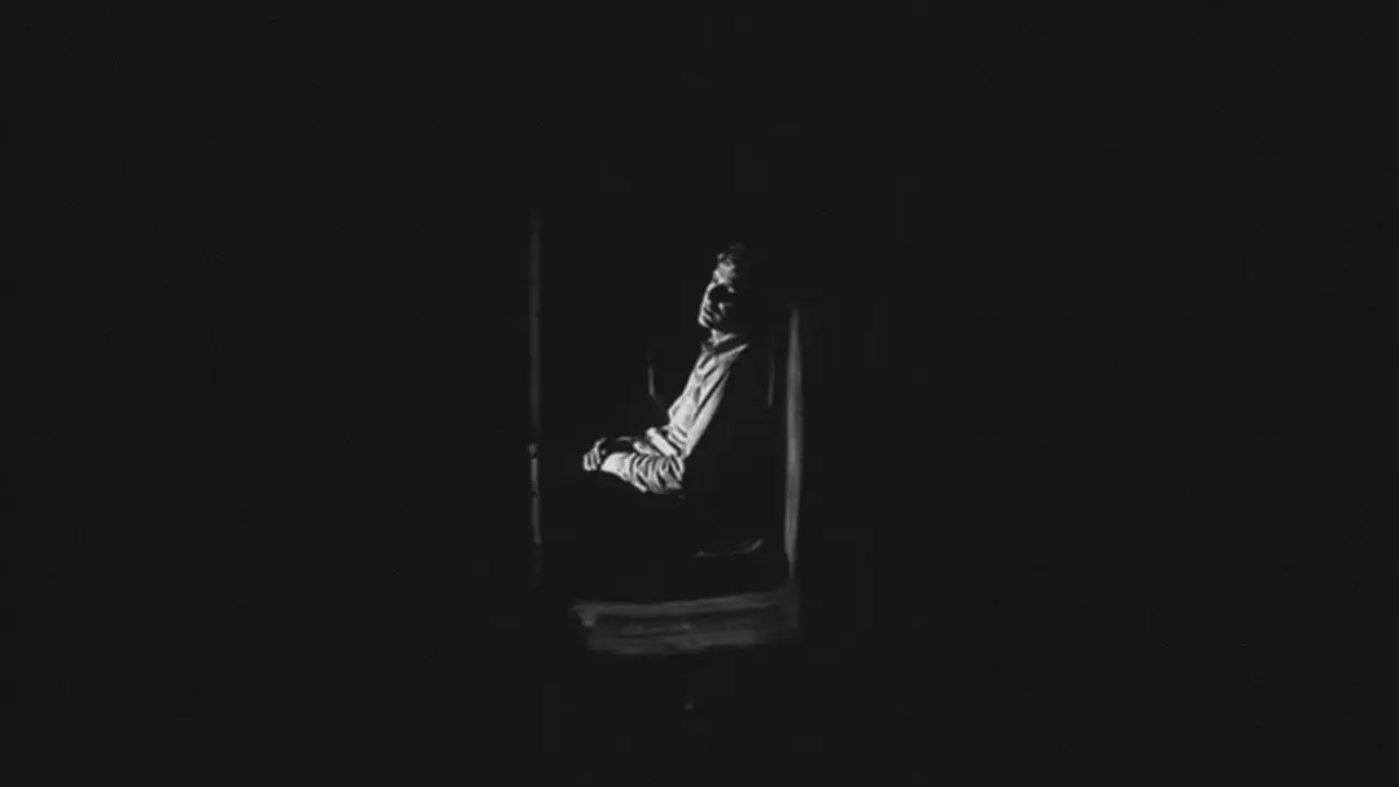 Кадр з фільму «Людина, що спить»