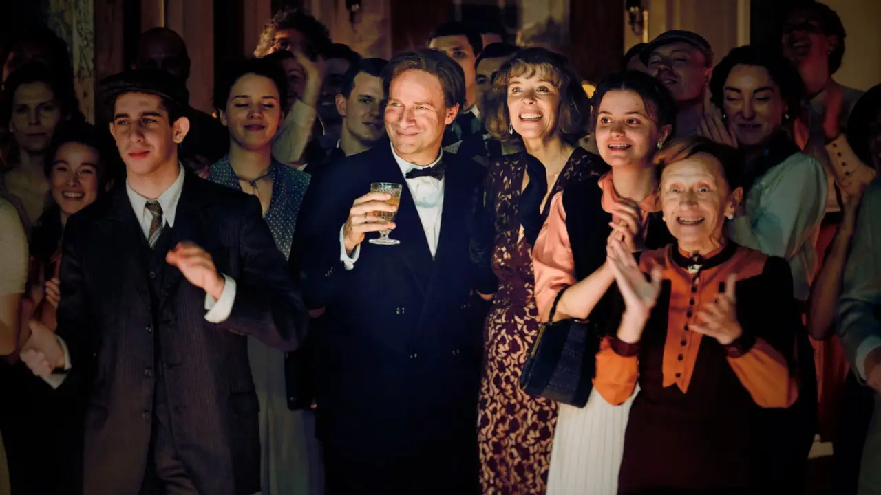 Кадр з фільму «Зрадниця»