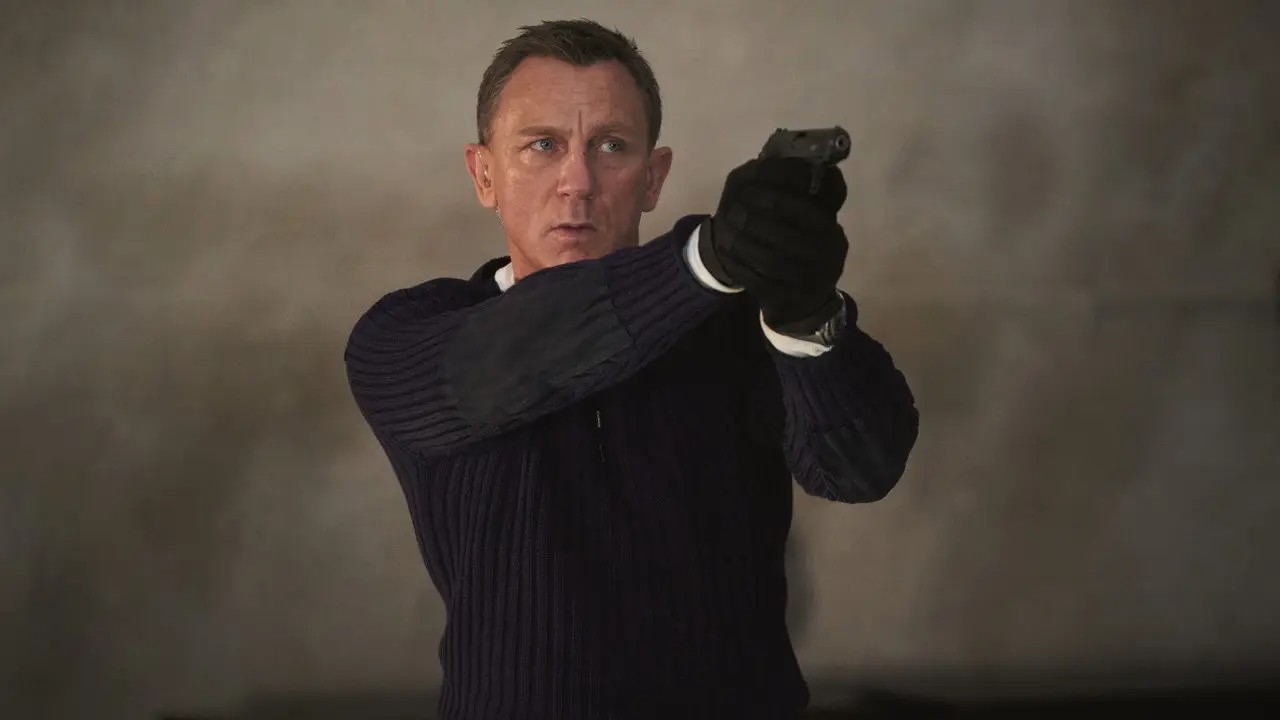 Кадр з фільму «007: Не час помирати»