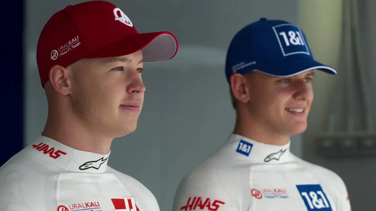 «Formula 1: Жени, щоб вижити» — кадр з 4 серії 4 сезону