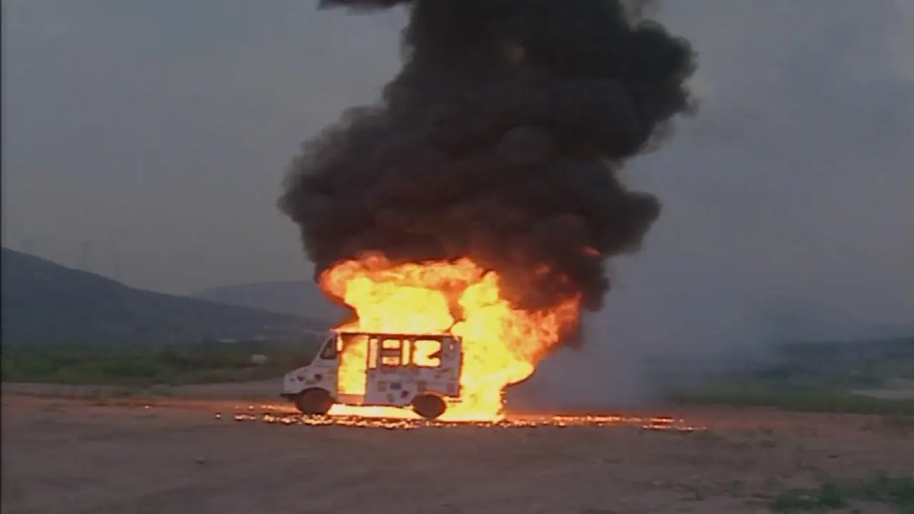 «Ріно 911!» — кадр з 2 серії 1 сезону