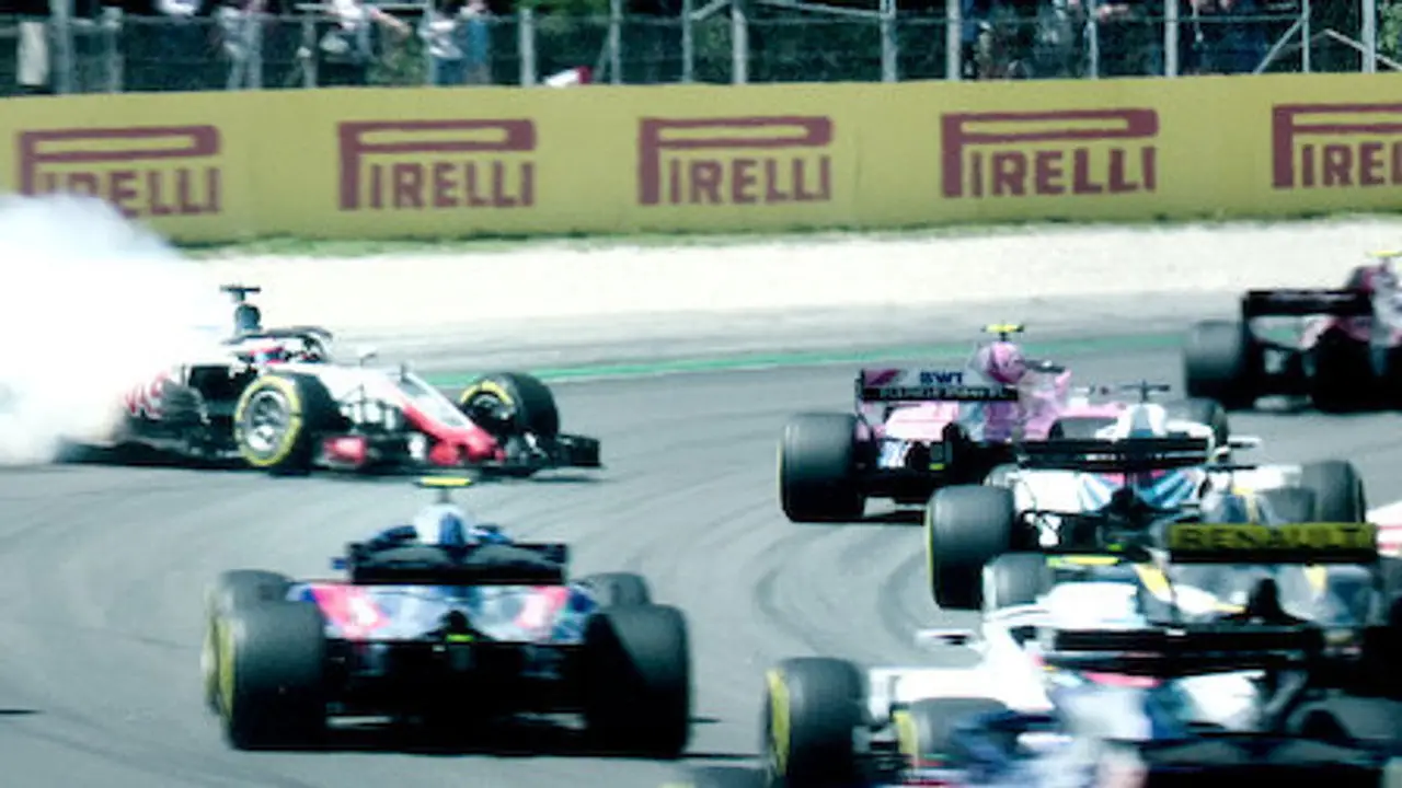 «Formula 1: Жени, щоб вижити» — кадр з 1 серії 2 сезону